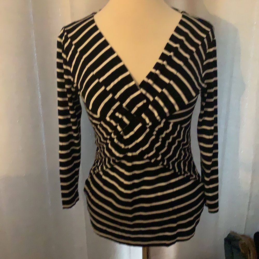 Cable & Guage black and white striped v-neck cross cross top